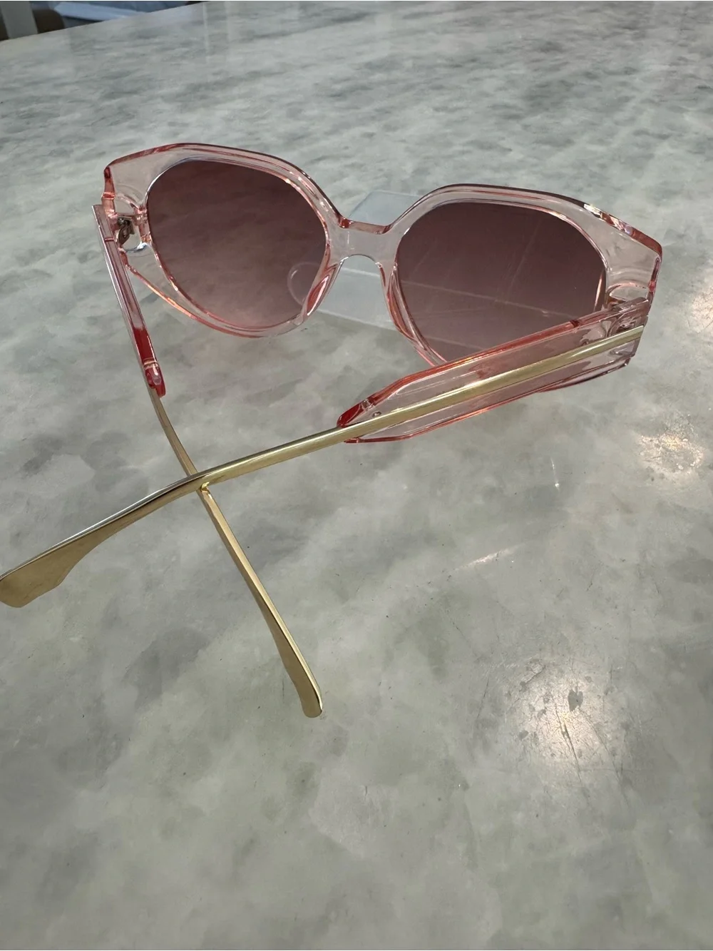 Diff Eyewear Bella Tortoiseshell Sunglasses w/ bonus cute pink round sunnies